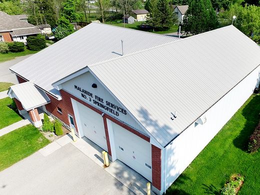 Wiseline Tuff Rib Metal Roof Installed by Upright Construction Inc. based in Elgin County Ontario.