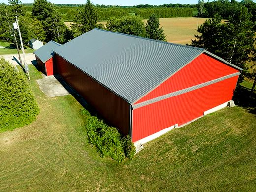 Wiseline Metal Roof, Metal Siding and Complete Structure Installed by Upright Construction Inc. based in Elgin County Ontario.